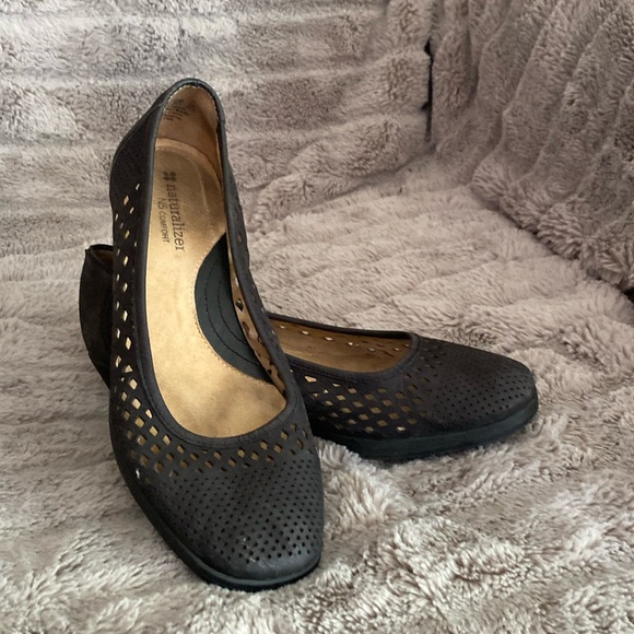 Women’s black naturalizer shoes size 8.5 - Picture 1 of 6